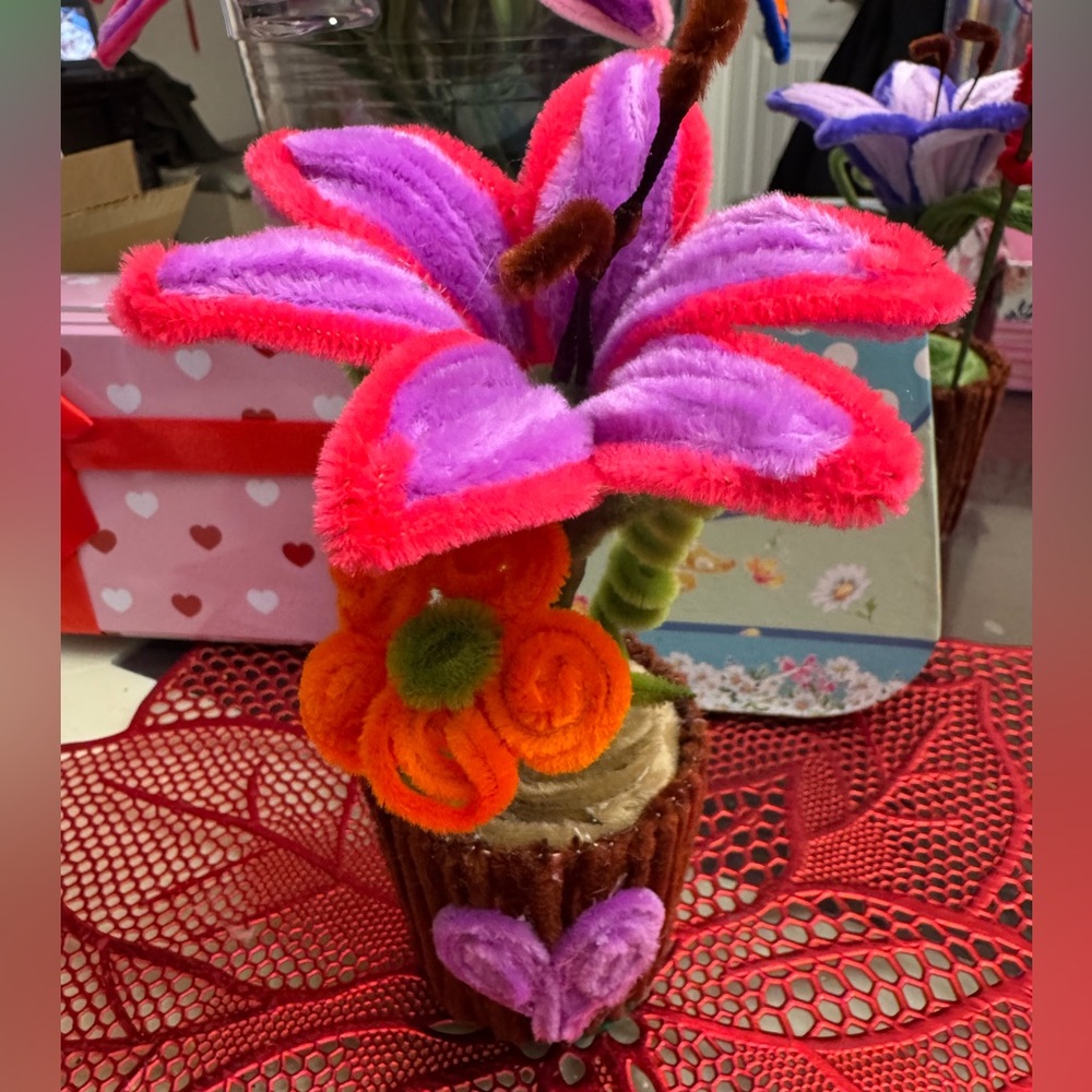 Handcrafted pipe cleaner star glaze Faux Floral potted